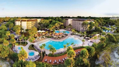 Übernachten und spielen in luxuriösen Golfresorts
